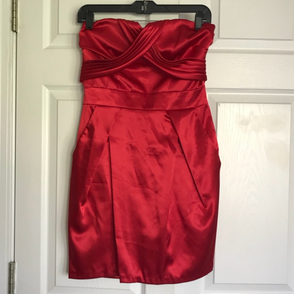 Sweetheart pleated short red dress with pockets